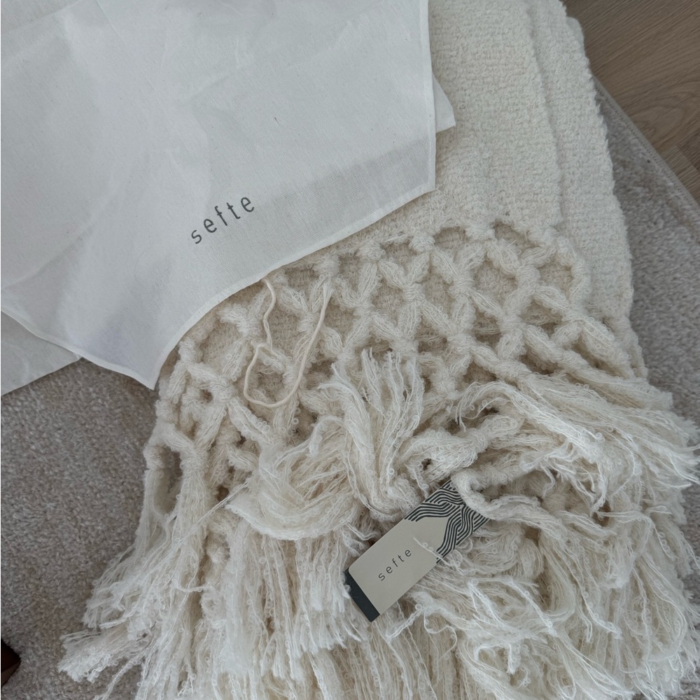 Sefte Maya Boucle Hand Woven Alpaca Throw Blanket - Cream